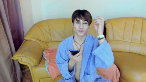 kevin_hug  05-06-2022